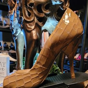 BCBG Heels 👠 EUC size 7